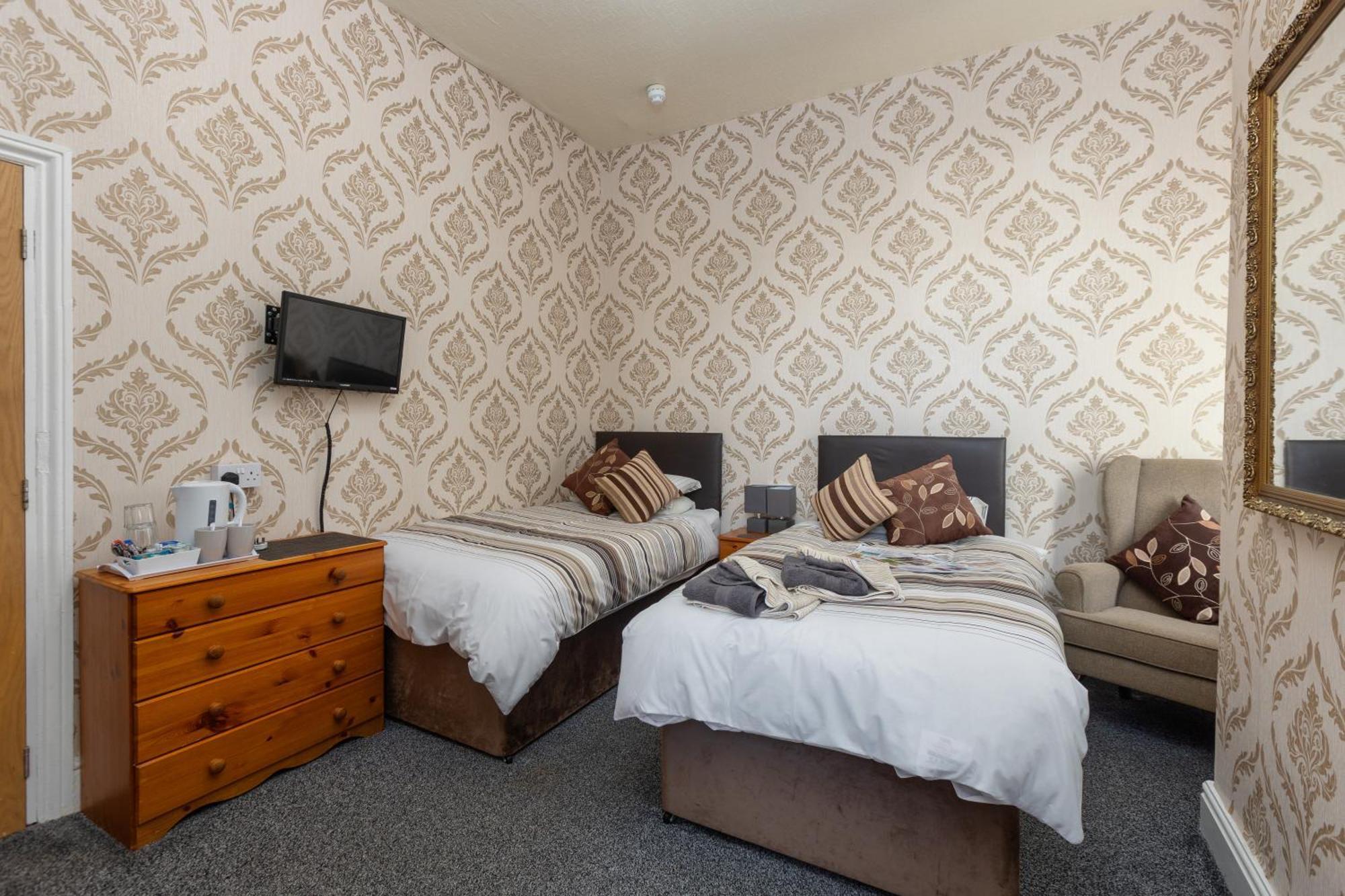Bed and Breakfast The Fairmile Lytham St Annes Exterior foto