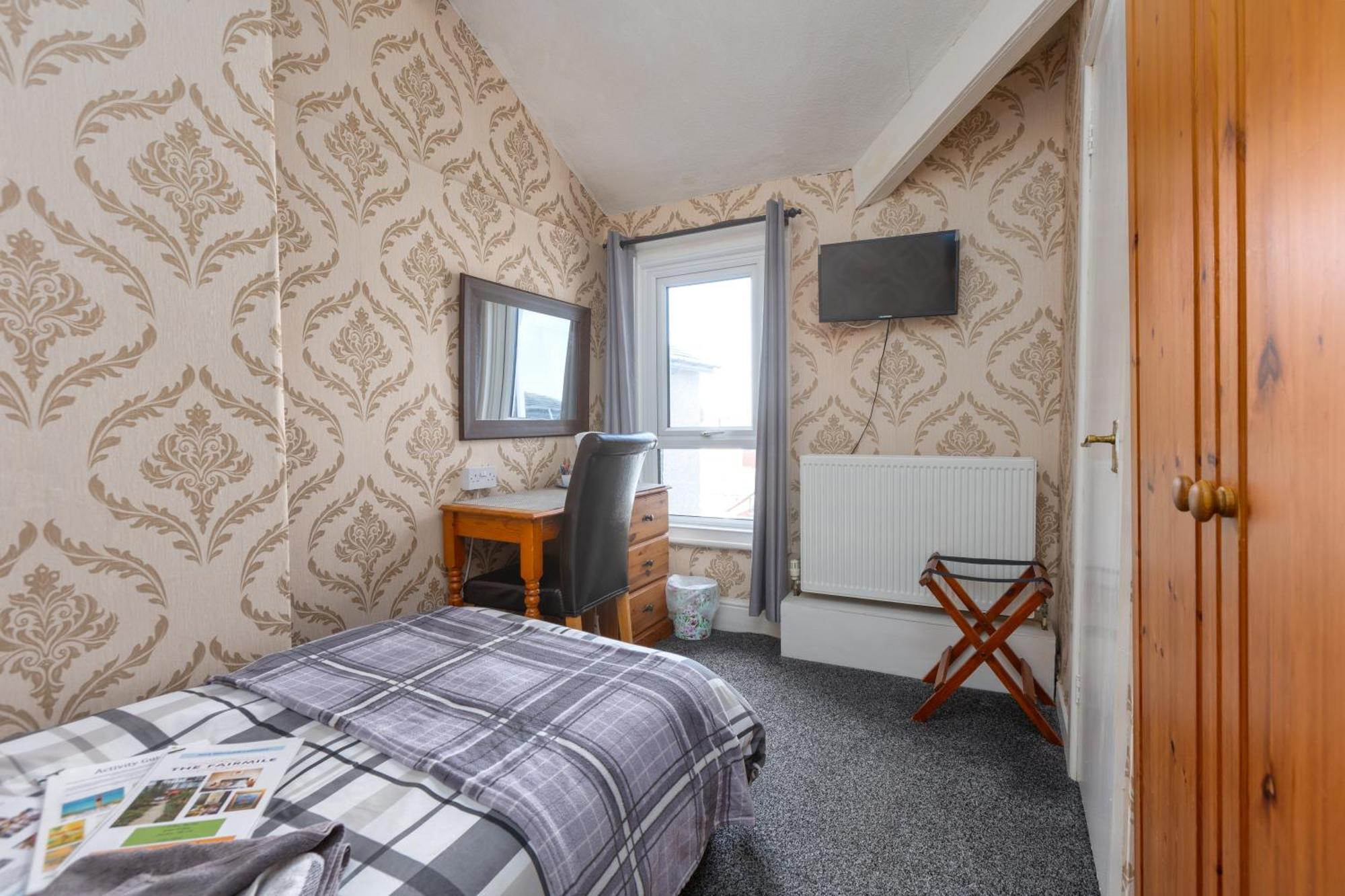 Bed and Breakfast The Fairmile Lytham St Annes Exterior foto