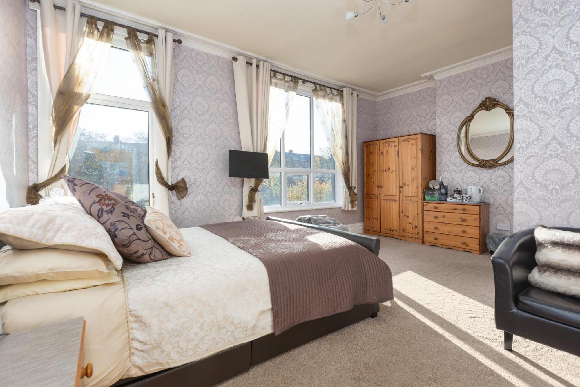 Bed and Breakfast The Fairmile Lytham St Annes Exterior foto