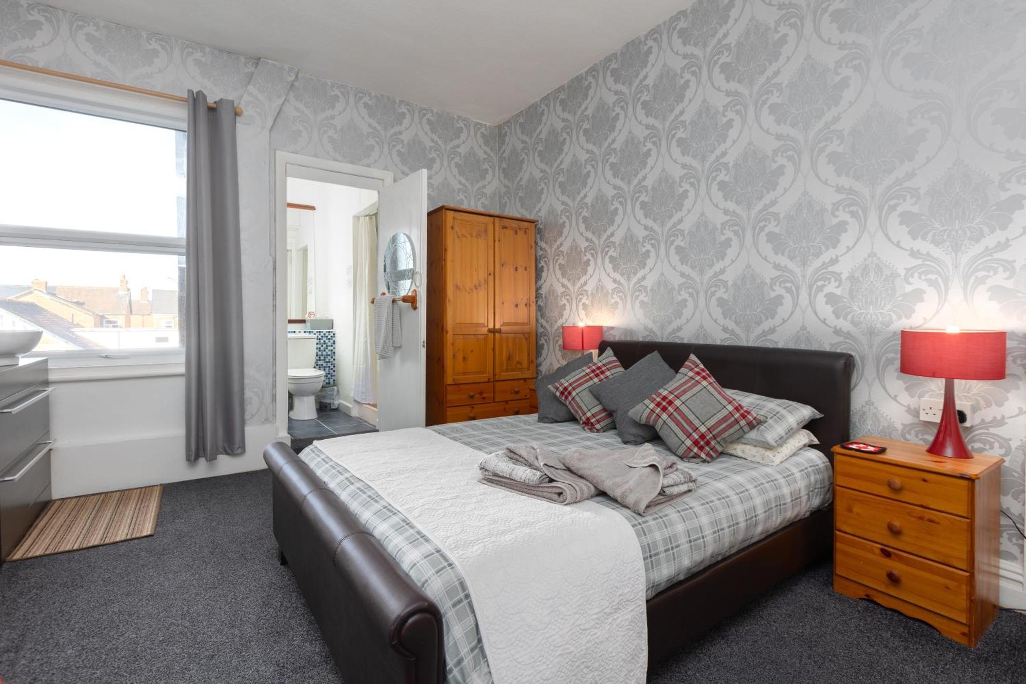 Bed and Breakfast The Fairmile Lytham St Annes Exterior foto