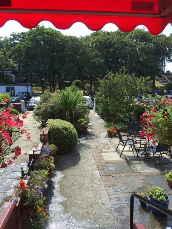 Bed and Breakfast The Fairmile Lytham St Annes Exterior foto